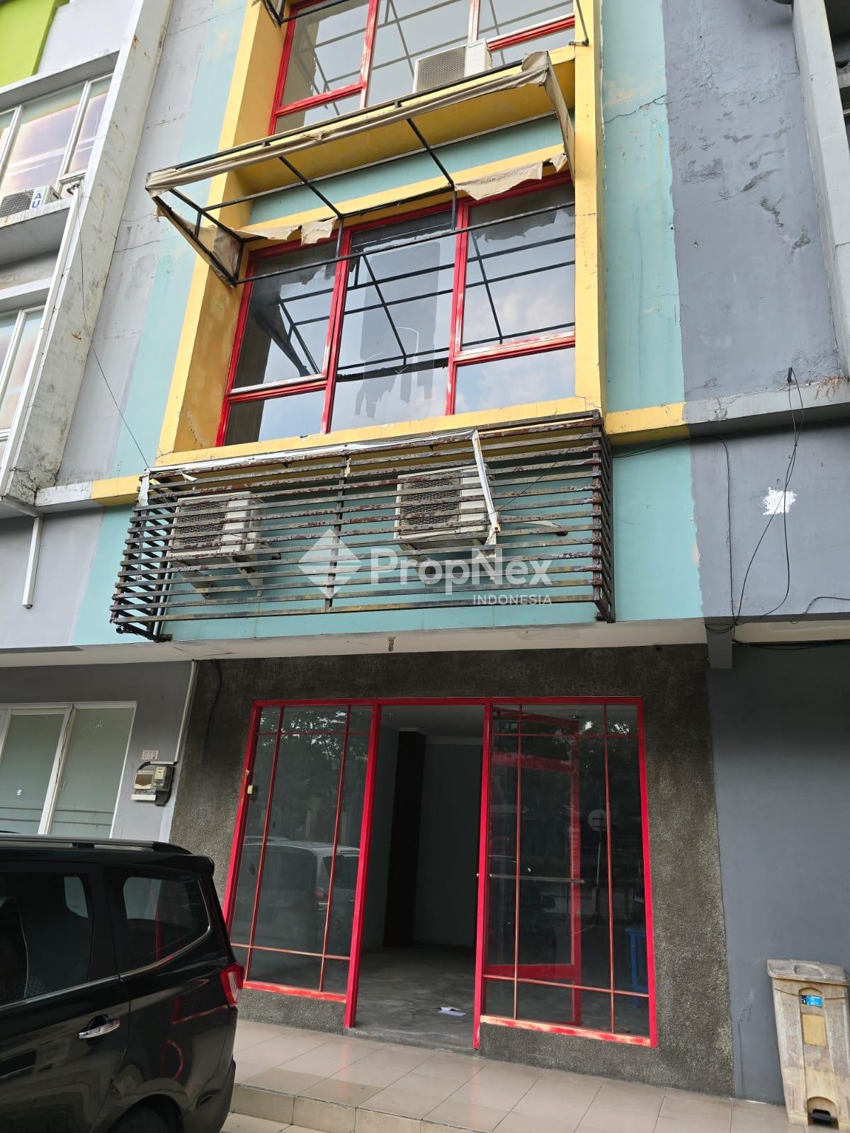 Dijual Ruko - Jual Ruko Pasar Modern Puncak, Full Renov 3 Lantai ...
